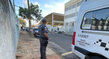 PM intensifica fiscalização contra motoristas que ocupam vagas de vans escolares em Botucatu