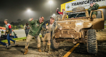 Botucatuenses concluem com sucesso o Transcatarina, maior evento off-road do Brasil Botucatuenses concluem com sucesso o Transcatarina, maior evento off-road do Brasil