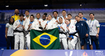 Judocas do Sesi-SP/Botucatu conquistam bronze por equipes em Jogos Mundiais Universitários