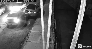 Motorista colide com carro estacionado e foge do local em Botucatu; veja vídeo Motorista colide com carro estacionado e foge do local em Botucatu; veja vídeo