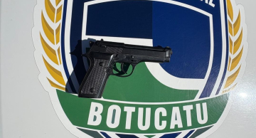 Homem é detido com ferimentos após ter furtado traficante em Botucatu Homem é detido com ferimentos após ter furtado traficante em Botucatu