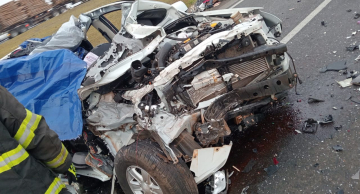 Grave acidente deixa três mortos na Rodovia Castelo Branco, em Pardinho Grave acidente deixa três mortos na Rodovia Castelo Branco, em Pardinho