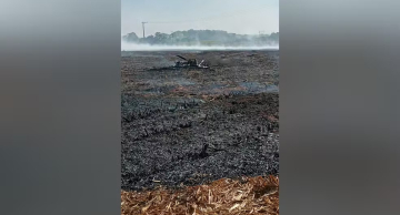 Duas pessoas morrem carbonizadas após queda de ultraleve em canavial entre Bariri e Bocaina Duas pessoas morrem carbonizadas após queda de ultraleve em canavial entre Bariri e Bocaina