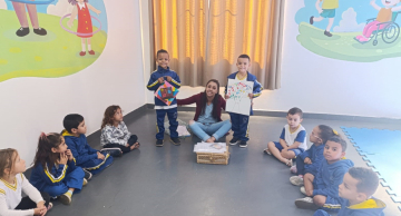 “Explorando o Mundo de Cada Um” aproxima escola e família em Botucatu “Explorando o Mundo de Cada Um” aproxima escola e família em Botucatu