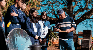Colégios Embraer levam tecnologias sociais para instituição em Itatinga