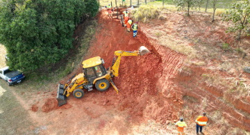 Após polêmica, escada de acesso ao AME em Botucatu será reconstruída Após polêmica, escada de acesso ao AME em Botucatu será reconstruída