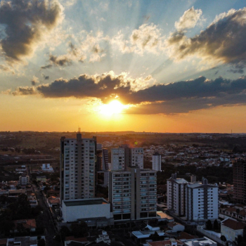 Após dias de instabilidade, sol reaparece e chuva deve dar trégua no fim de semana em Botucatu