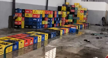 Quadrilha é presa suspeita de falsificar garrafas de cerveja em galpão de Bauru Quadrilha é presa suspeita de falsificar garrafas de cerveja em galpão de Bauru