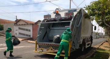 Prefeitura orienta população sobre os novos horários da coleta de lixo e recicláveis em Botucatu Prefeitura orienta população sobre os novos horários da coleta de lixo e recicláveis em Botucatu