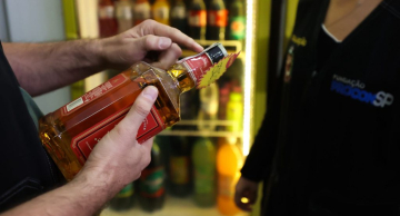 Procon fará ação simultânea com orientações sobre metanol em bares de todo o estado de SP