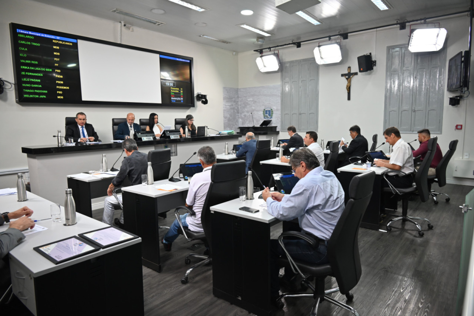 Câmara realiza sessão extraordinária nesta sexta-feira para votar mudanças no Regimento Interno e na Lei Orgânica