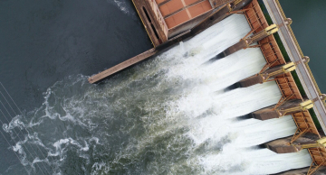 Manutenção nas eclusas da Hidrovia Tietê-Paraná mobiliza 300 profissionais na região de Barra Bonita