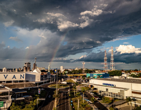 Semana começa com sol e calor, mas chuva pode derrubar temperaturas em Botucatu nos próximos dias