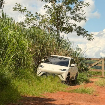 Veículo usado durante ataque a tiros em Botucatu é localizado na zona rural da região