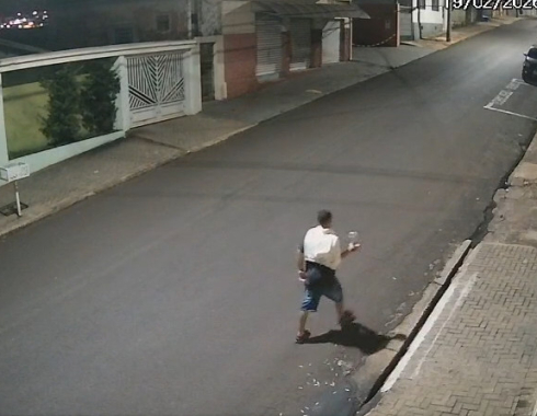 Homem espalha lâminas de barbear na Vila Maria e mobiliza equipes para recolha