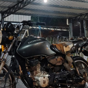 GCM apreende motocicleta com sinais identificadores adulterados em Botucatu