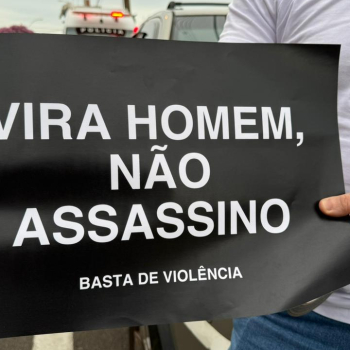 Grupo realiza manifestação silenciosa após feminicídio em Botucatu