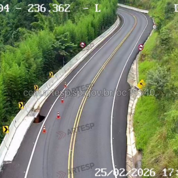 Chuva forte causa erosão e interdita trecho da serra de Torrinha