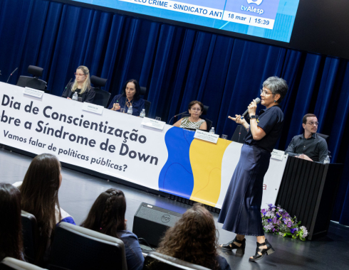 Projeto de Botucatu sobre Síndrome de Down é apresentado na Alesp e pode virar modelo para o SUS