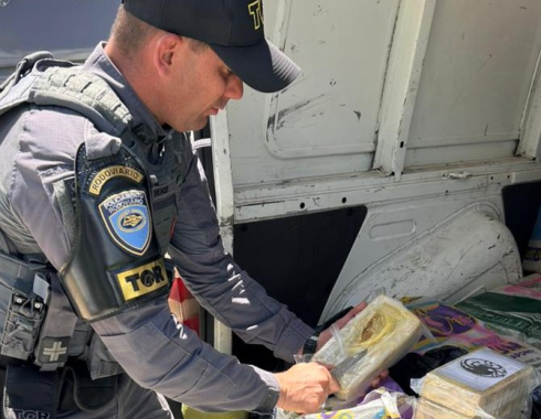 TOR prende três homens por tráfico de drogas na Rodovia Castello Branco