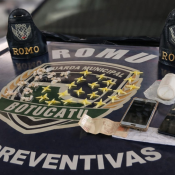 ROMO da GCM prende homem e apreende adolescente por tráfico de drogas em Botucatu
