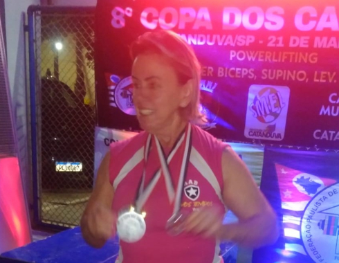 Ana Maria Gatin conquista título em campeonato de levantamento de peso em Catanduva