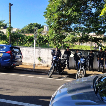 Operação policial cumpre mandados judiciais em Botucatu