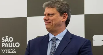 Hino Nacional passa a ter execução obrigatória semanal nas escolas de SP