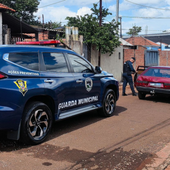 ROMU recupera carro furtado e prende autor em flagrante em Botucatu