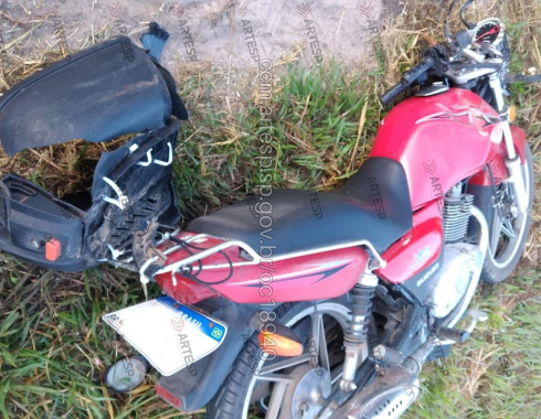 Motociclista fica ferido após colisão com ônibus na Rondon em Conchas