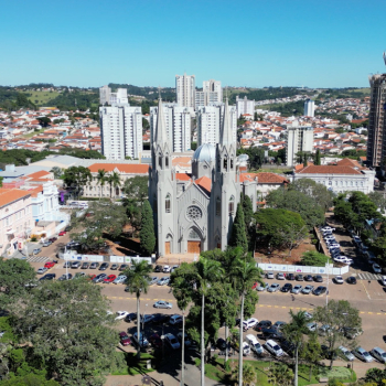 Botucatu no pique: trabalho que entrega e grandes shows de aniversário