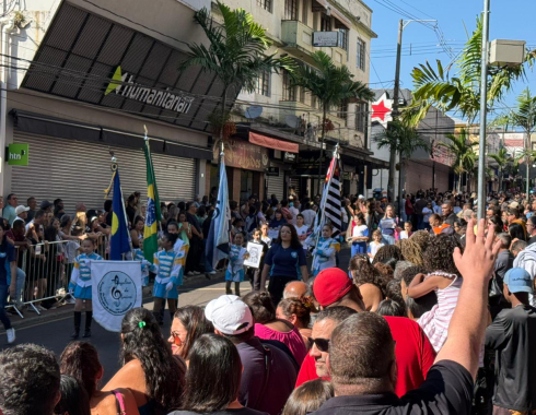 Ato Cívico e desfile na Amando de Barros marcam os 171 anos de Botucatu