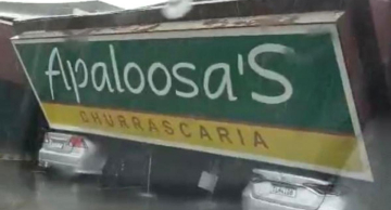 Temporal com granizo provoca alagamentos, queda de árvores e danos em estruturas em Bauru