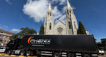 Carreta da Campanha Aquece Botucatu já está no Largo da Catedral e recebe doações até o dia 30