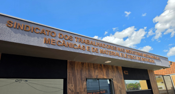 Sindicato dos Metalúrgicos de Botucatu abre debate sobre uso de celular nas indústrias com foco na segurança dos trabalhadores