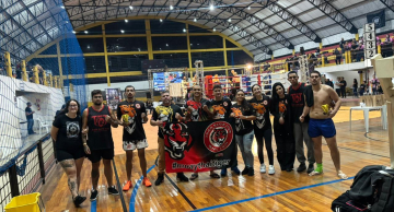 Atletas de Botucatu conquistam vitórias por nocaute em competição de Muay Thai no interior paulista
