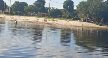 Mesmo com interdição por jacaré, pessoas são flagradas nadando na Lagoa da Mina em Botucatu