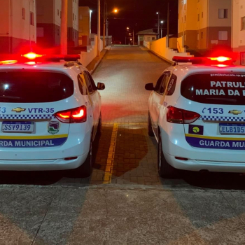 Homem é preso após ser encontrado embriagado com criança de 2 anos em praça de Botucatu 