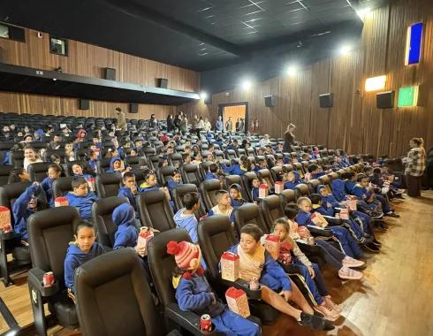 Mais de 9 mil alunos da Rede Municipal participam do Projeto Cine Nelli em Botucatu