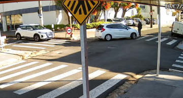 Idoso é atropelado na faixa de pedestres em cruzamento central de Botucatu