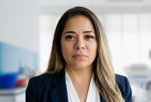Médica de Botucatu anuncia pré-candidatura a deputada federal pelo Partido Novo em São Paulo