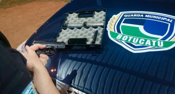 GCM apreende simulacro de arma com adolescente após publicação em rede social