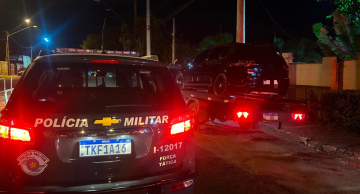 Motorista tem carro apreendido por direção perigosa, volta de moto e é preso por embriaguez em Botucatu