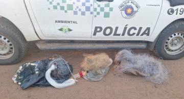 Polícia Ambiental aplica R$ 8 mil em multas por transporte irregular de redes de pesca em Anhembi