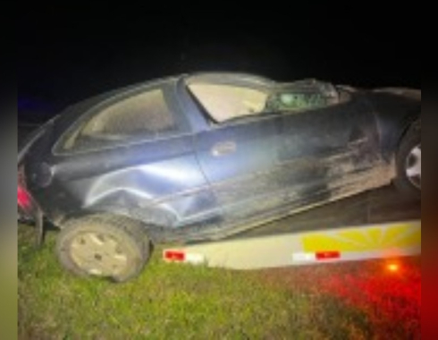 Acidente entre carro e moto na SP-141 deixa dois feridos transferidos para o HC de Botucatu