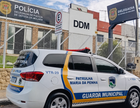 Patrulha Maria da Penha prende três homens por descumprimento de medidas protetivas em Botucatu