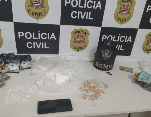 Três homens são presos e mais de 200 porções de drogas são apreendidas em Botucatu