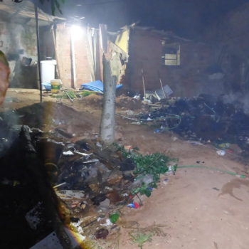 Queima de lixo provoca incêndio e mobiliza Defesa Civil em Rubião Júnior