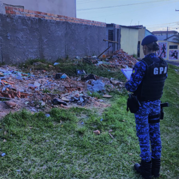 Homem é multado por descarte irregular na frente de escola em Botucatu