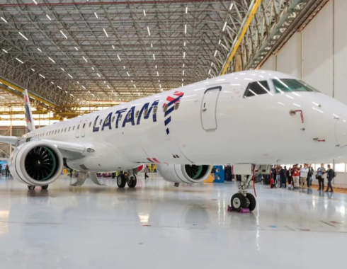 Latam revela primeiras rotas que serão operadas com jatos Embraer E195-E2